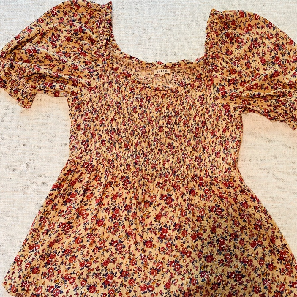 Short sleeve smocked top